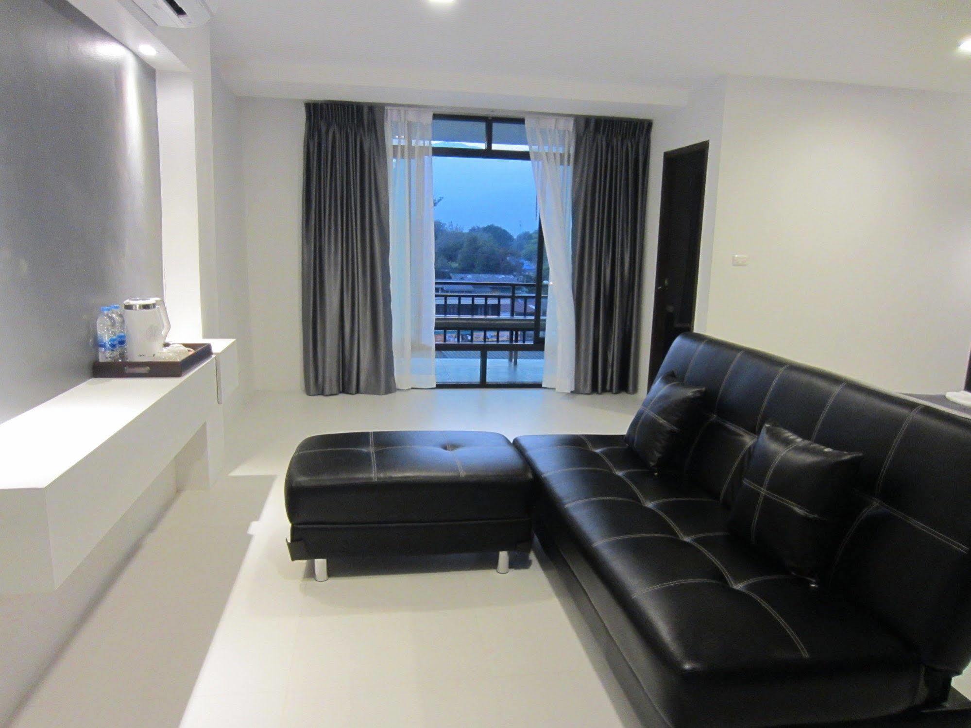 The Luna Compass Chiang Mai Exterior foto